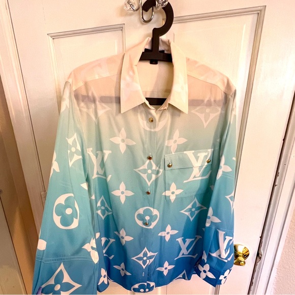 Louis Vuitton blouse size 36 worn three times